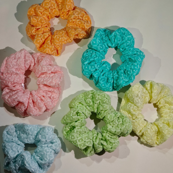 Chikankari Scrunchies