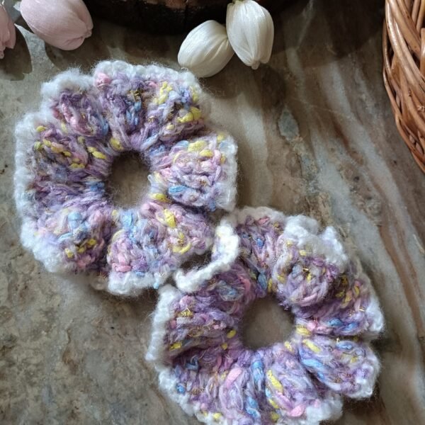 Signature Knit Scrunchie